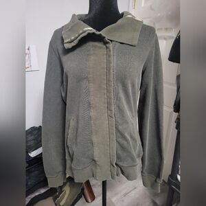 Lululemon Size Large Zip Up Green Jacket With Quilting Patches On Back Of Sleeve